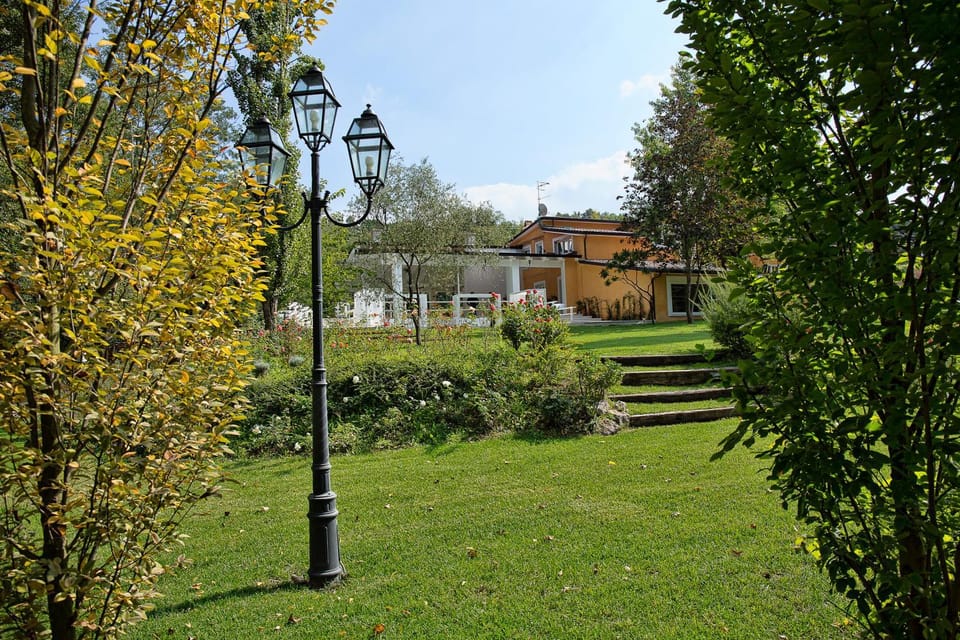 Property building, Day, Garden