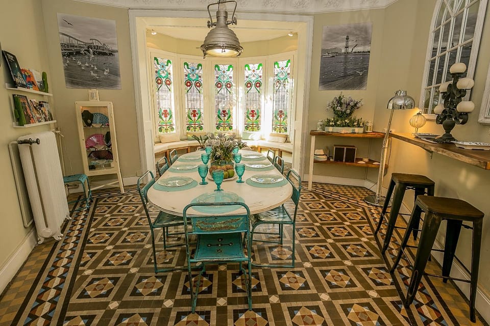 Decorative detail, Dining area