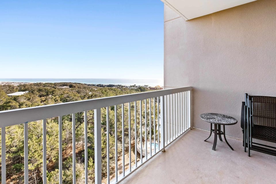 TOPS'L Summit 805 Combo Apartment in Miramar Beach