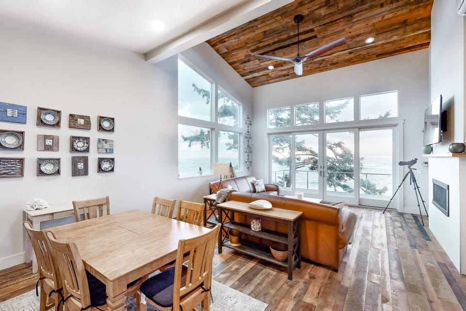 Sea Spray Overlook House in Depoe Bay