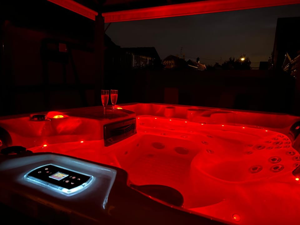 Hot Tub, Spa and wellness centre/facilities, Spa and wellness centre/facilities