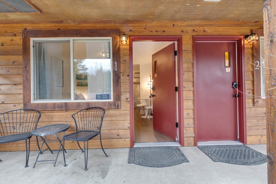 Quilcene Lodge at Mount Walker Inn House in Hood Canal