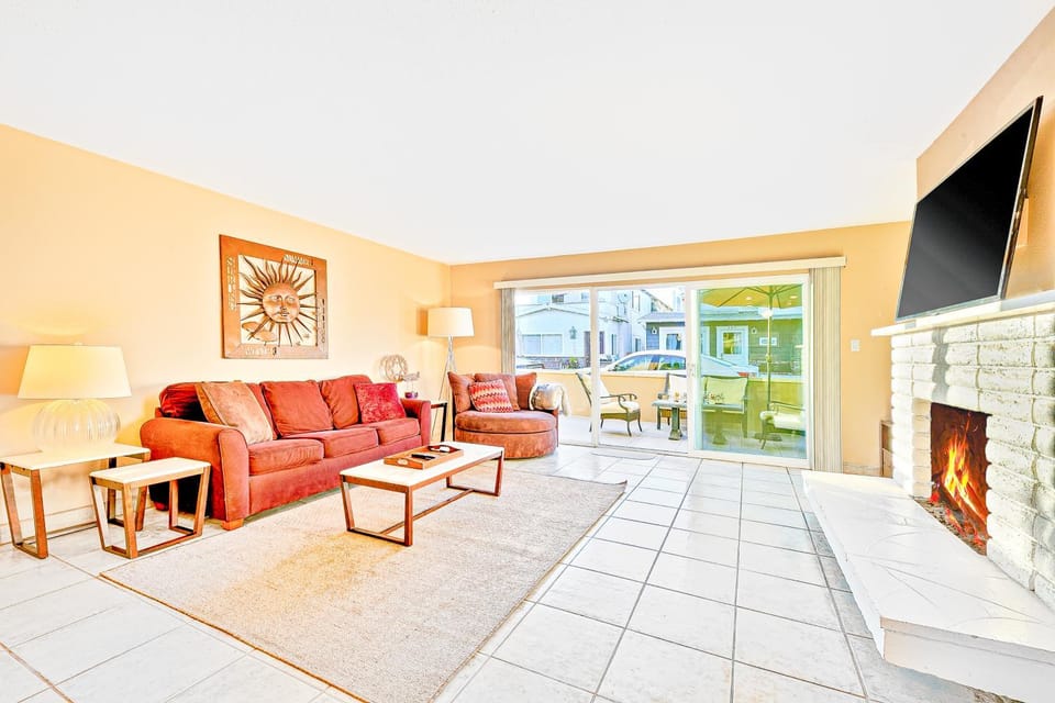 Newport Beach Simplicity III House in Balboa Peninsula