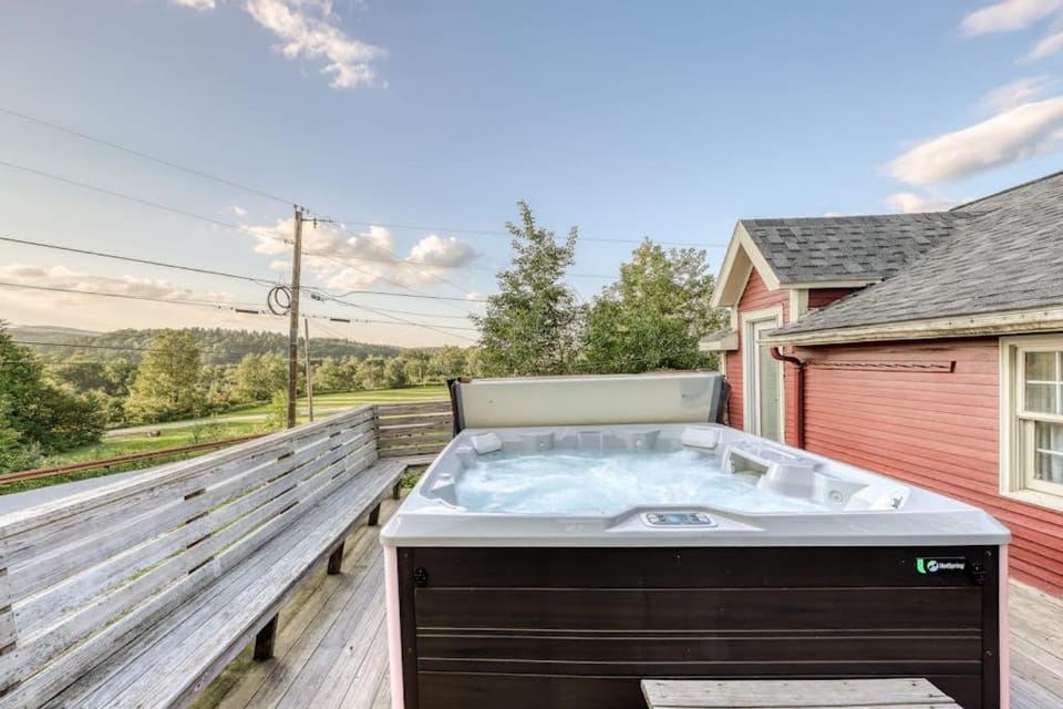 Harvest House & Carriage House in Morristown