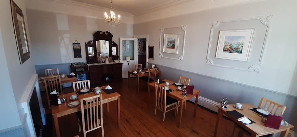 Photo of the whole room, Decorative detail, Dining area, English/Irish breakfast