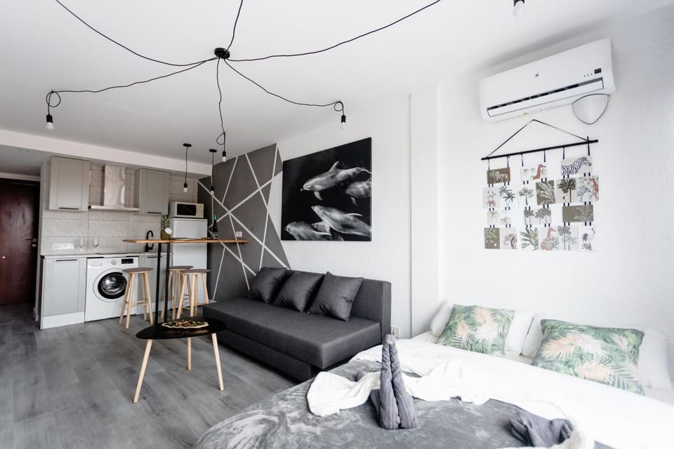 Kitchen or kitchenette, Seating area, washing machine, air conditioner