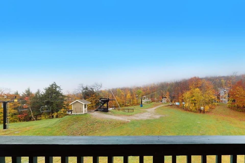 Winterplace G303 - Skier's Paradise Apartment in Vermont