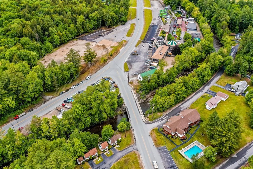 Riverbank Connecting Motel Rooms 4 & 6 Apartment in Woodstock