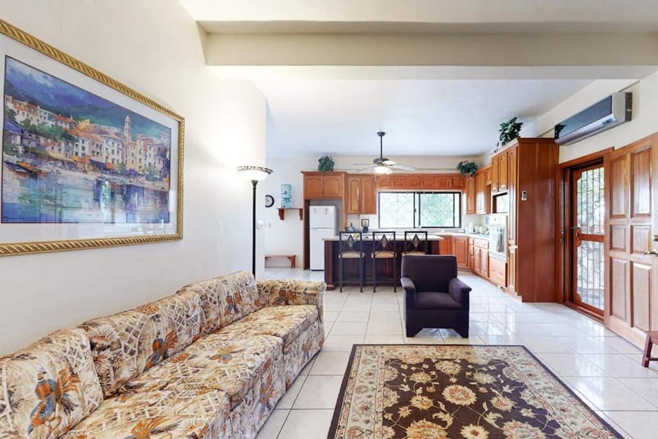 D Borland View Gold Standard Certified House in Cayo District