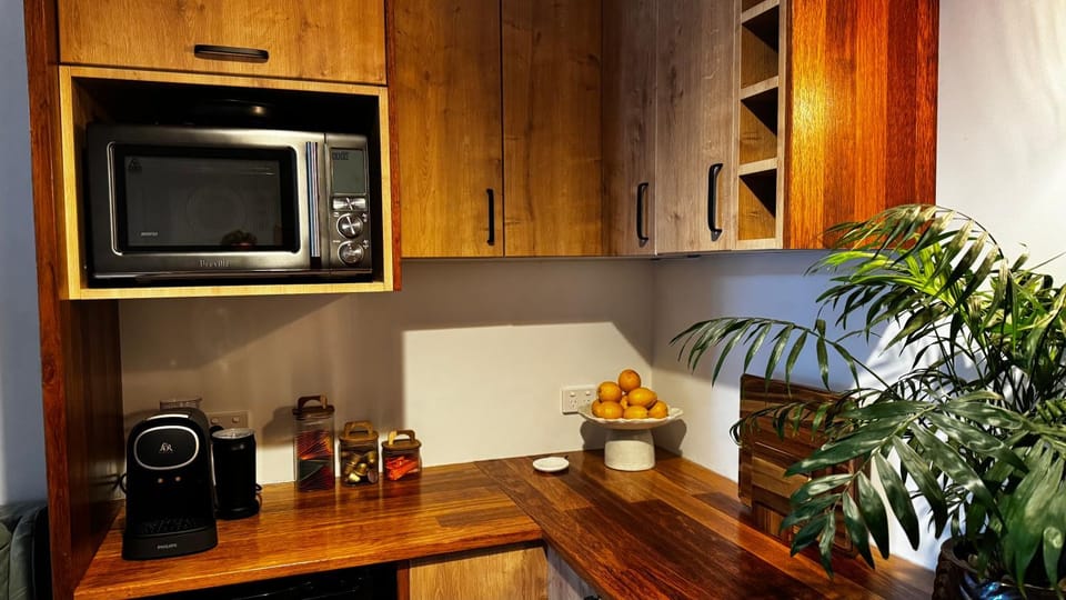 Dove Studio with Garden Patio Apartment in Byron Bay