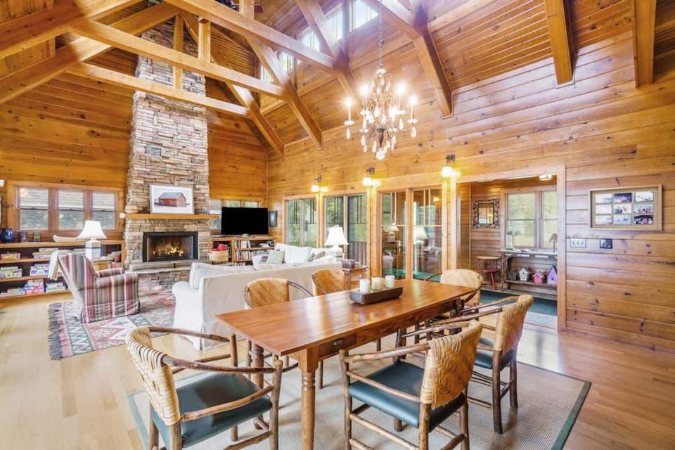 Platte Lake Paradise House in Crystal Lake