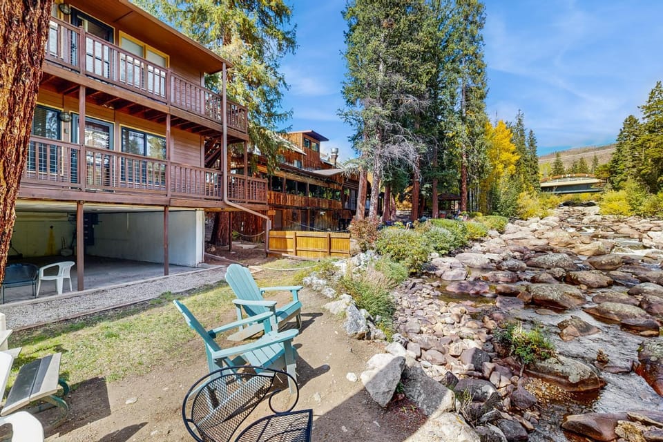 On the Rapids - A Unit Apartment in Grand Lake