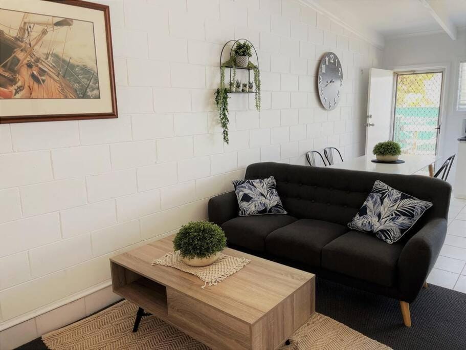 Esperance Little Units 4 Apartment in Esperance