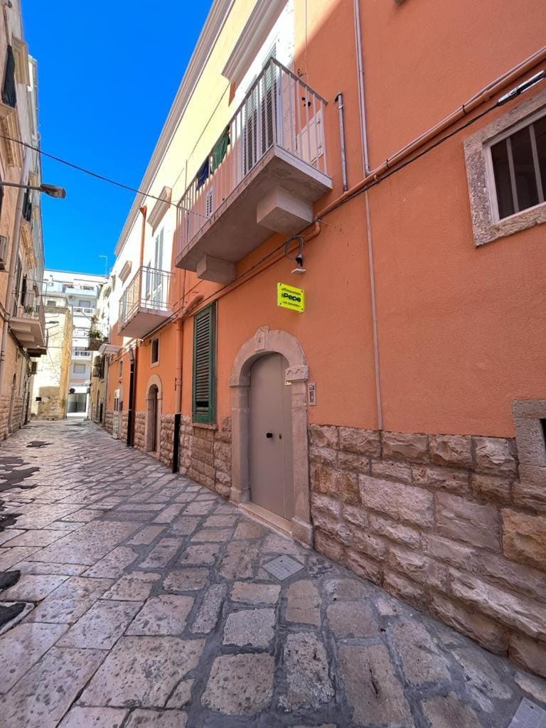 Property building, Day, Neighbourhood, Street view