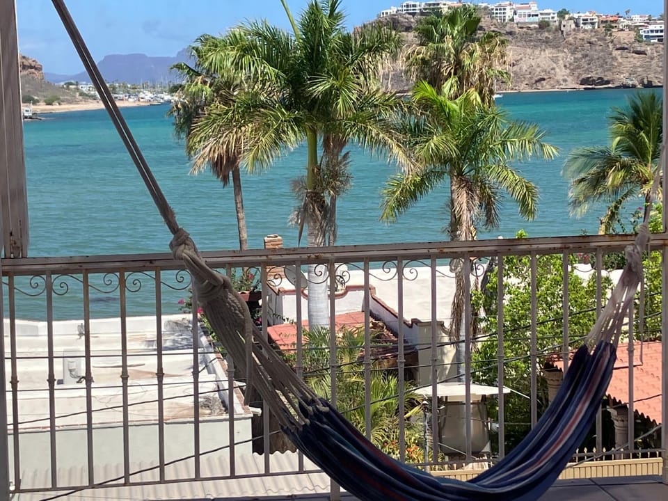 Natural landscape, Balcony/Terrace, Sea view