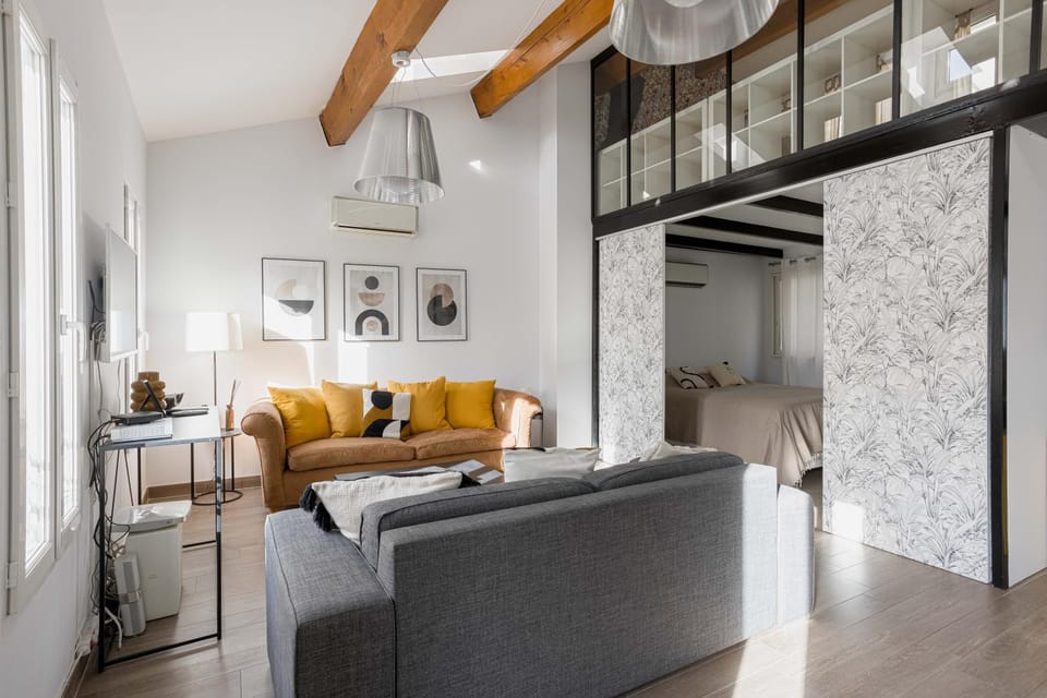 Living room, Photo of the whole room, Seating area
