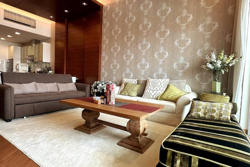 Living room, Seating area