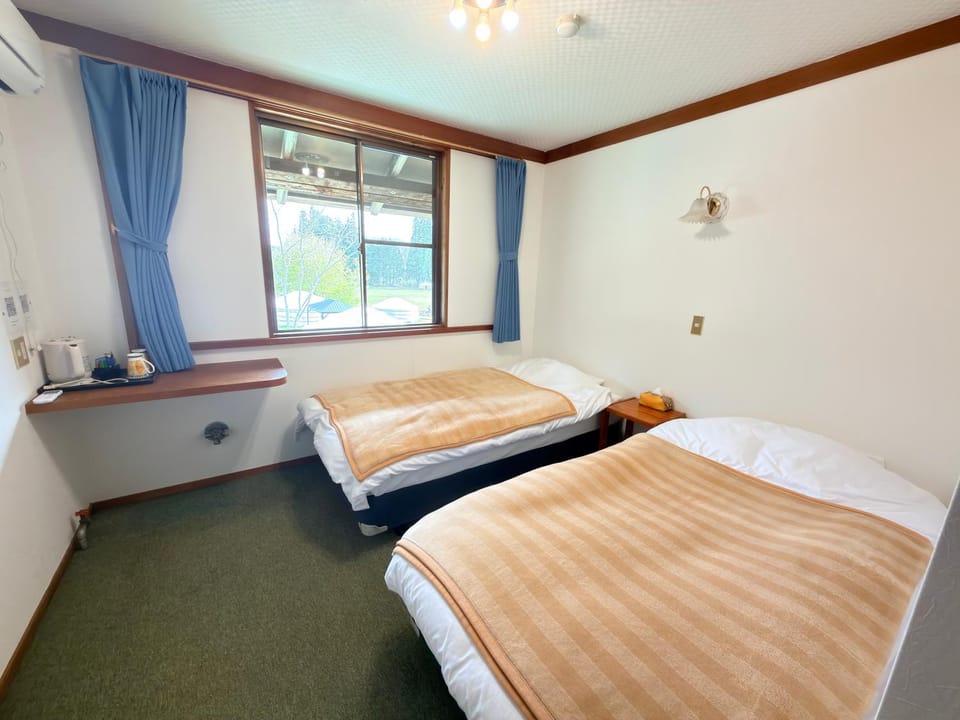 ペンションminiモンゴル Bed and Breakfast in Takayama