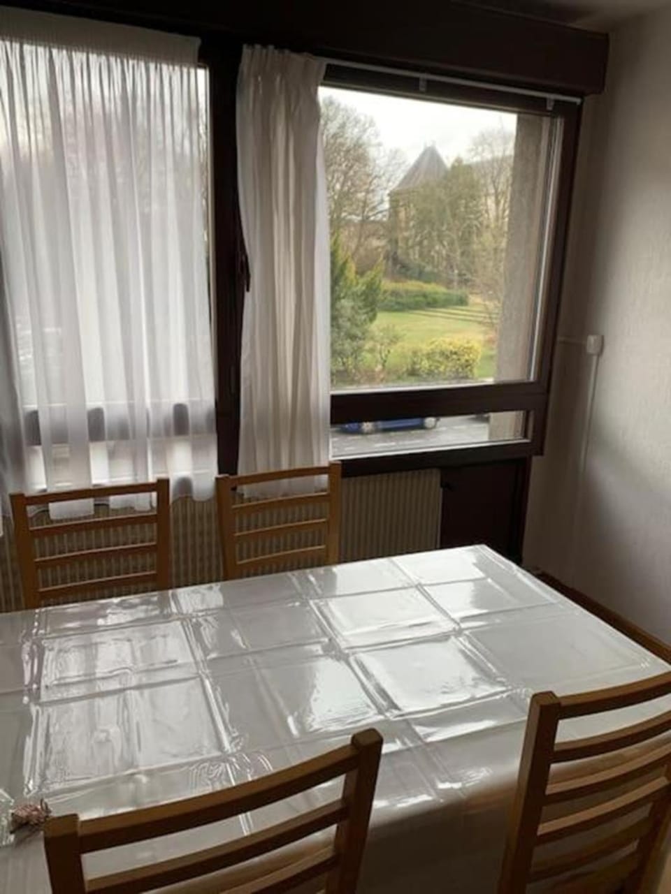 Seating area, Dining area, Garden view, Quiet street view