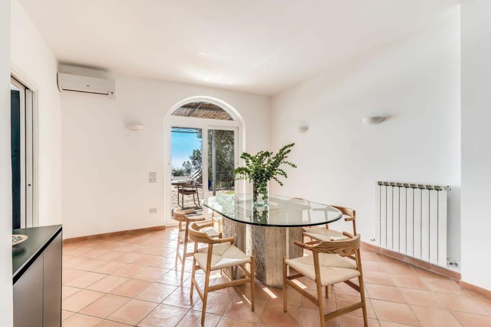 Living room, air conditioner