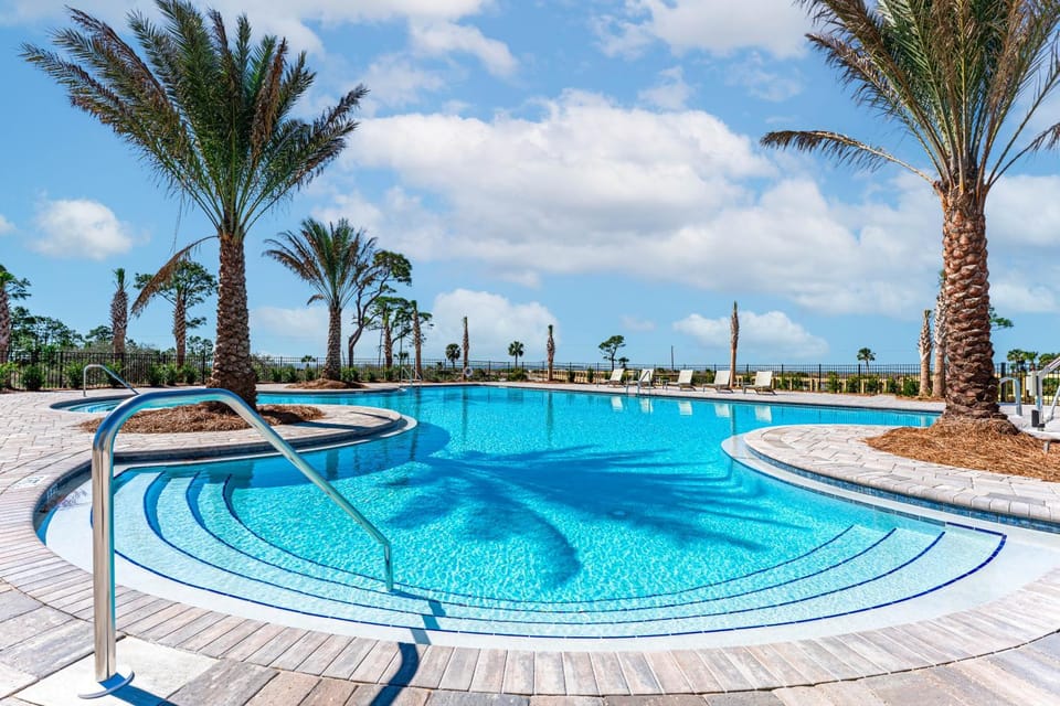 Pool view, Swimming pool