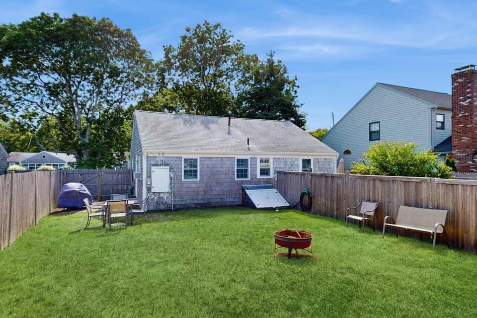 Salty Kisses Unit 22 House in West Yarmouth
