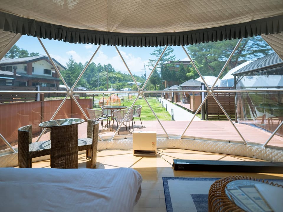 Bed, Day, View (from property/room), Balcony/Terrace, Living room, Photo of the whole room, Seating area, Bedroom
