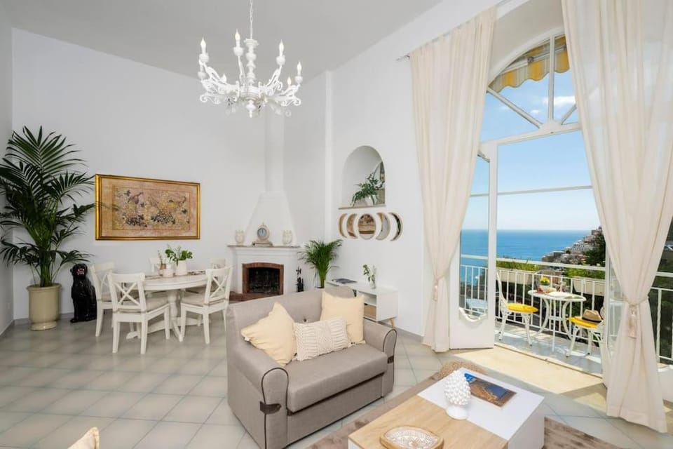 House on the rock Apartment in Positano