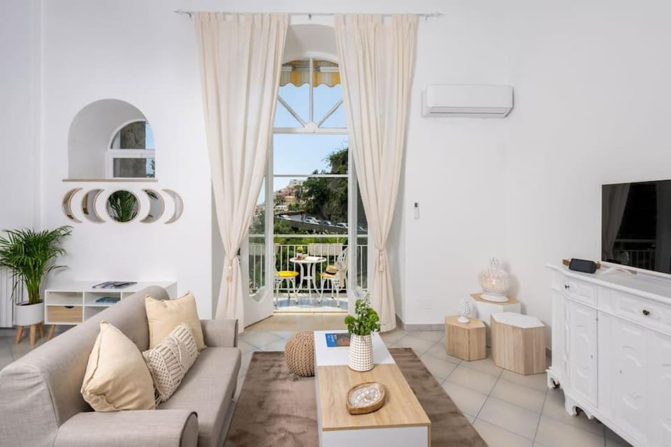 House on the rock Apartment in Positano