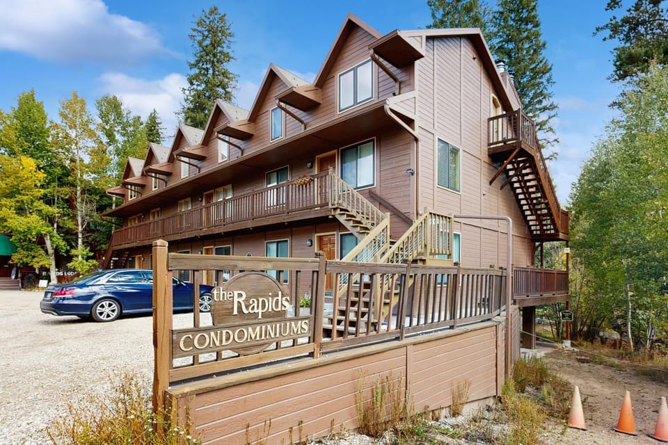 On the Rapids - B Unit Apartment in Grand Lake