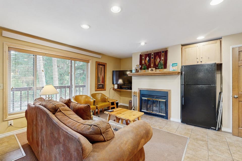 On the Rapids - B Unit Apartment in Grand Lake