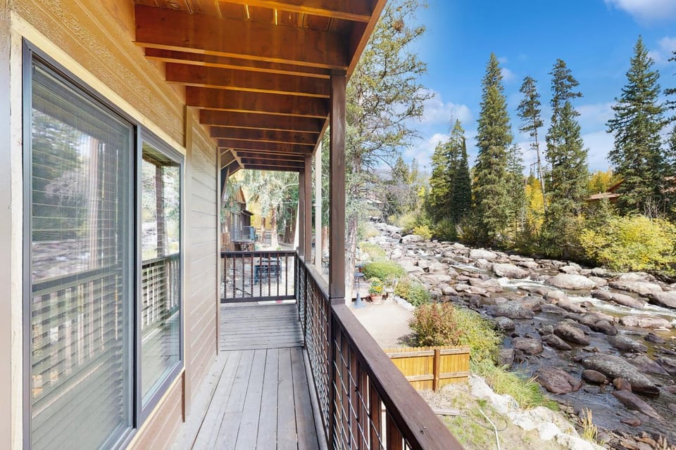 On the Rapids - B Unit Apartment in Grand Lake