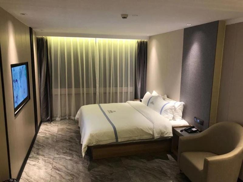GreenTree Inn Shenzhen Buji Changlong Subway Station Hotel in Shenzhen