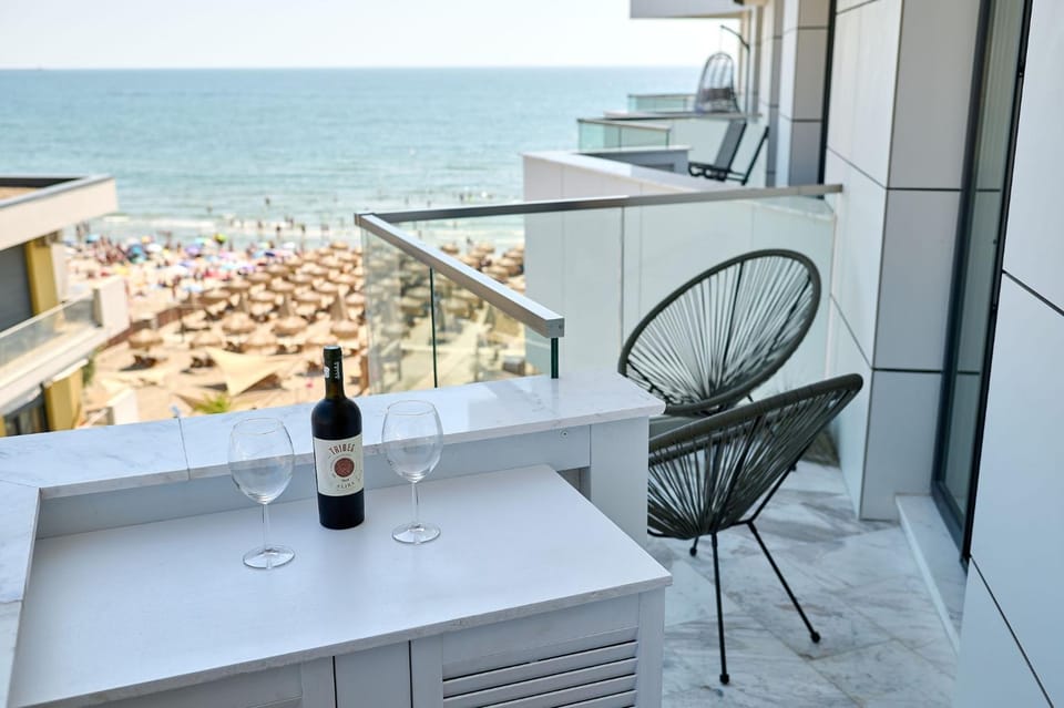 Day, Natural landscape, View (from property/room), Balcony/Terrace, Sea view