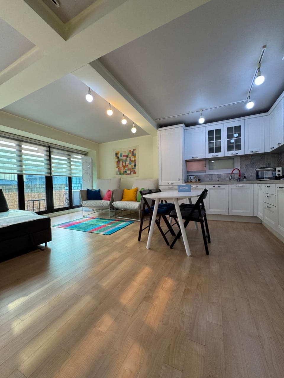 Living room, Seating area, Dining area