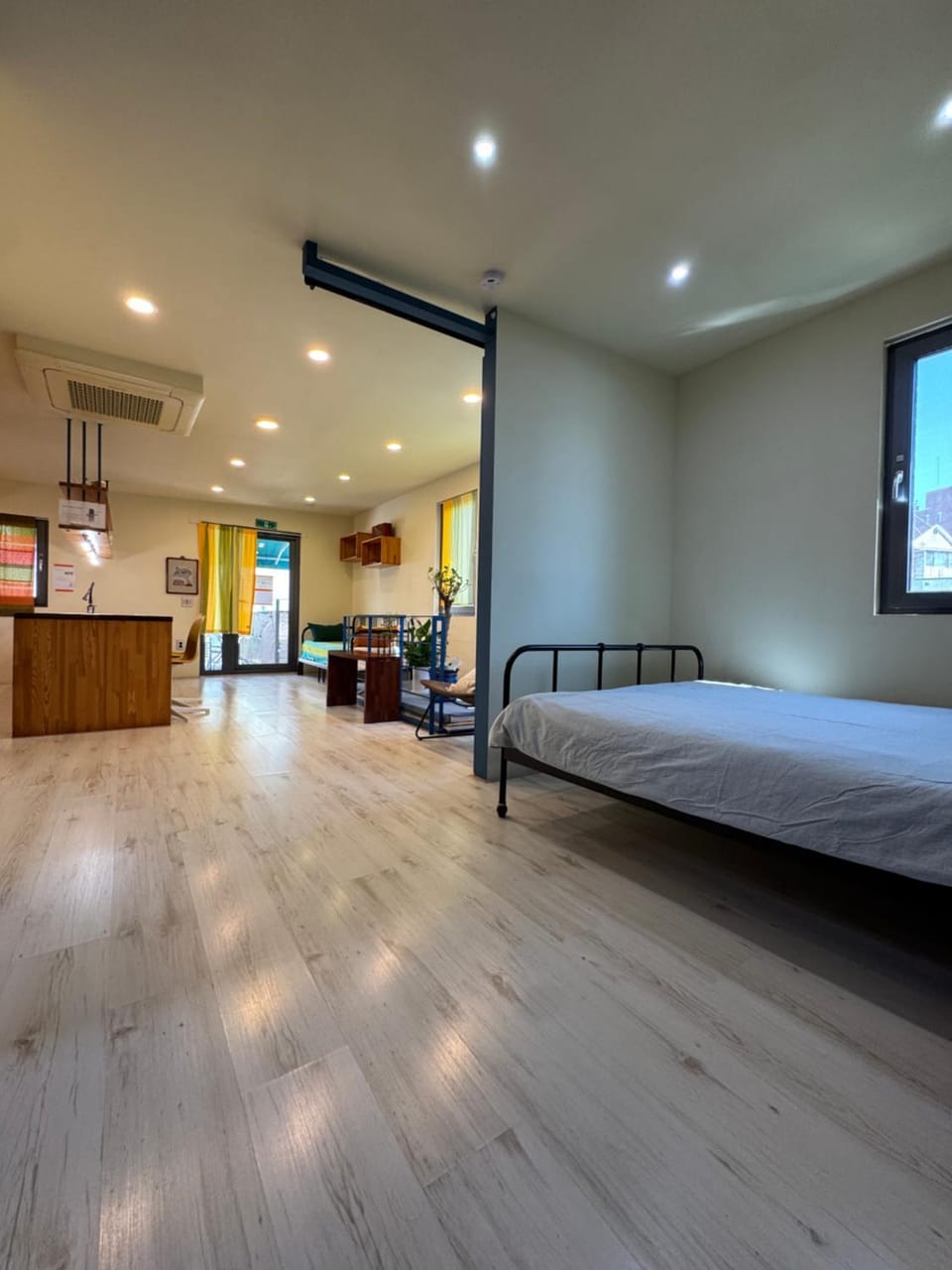 Bed, Photo of the whole room