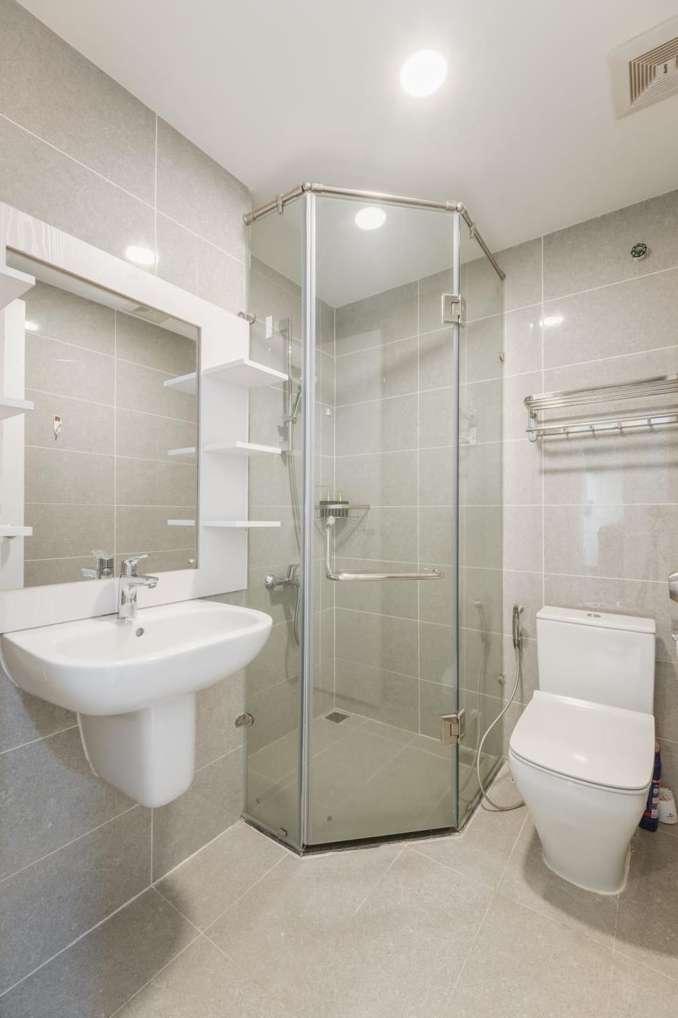 Big Promo 20% Luxury 2BR Apt - City Skyline View Apartment in Ho Chi Minh City