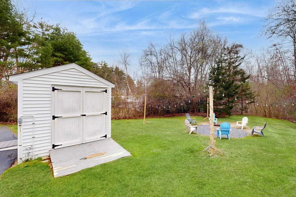 Meet Me At Sea House in Cape Neddick