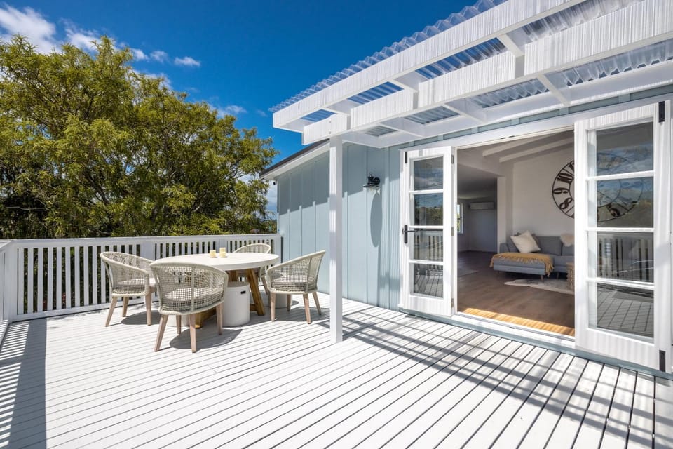 Coco Grove Oneroa - Waiheke Retreat with Spa House in Auckland Region
