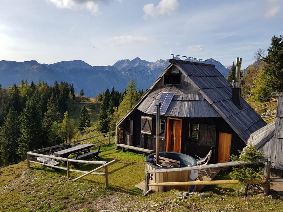 Day, Summer, Hot Tub, Hot Tub, Balcony/Terrace, On site, Mountain view, Sunset