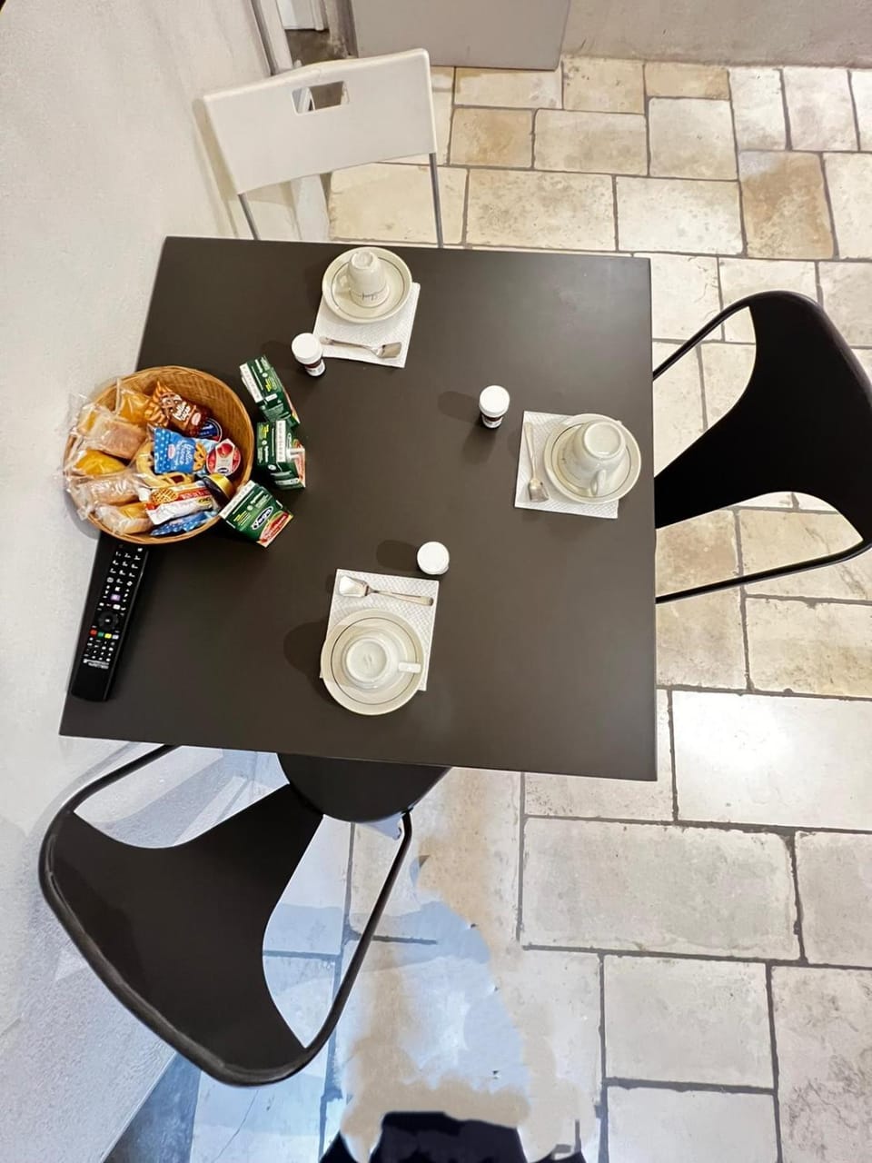 Dining area, children, oven