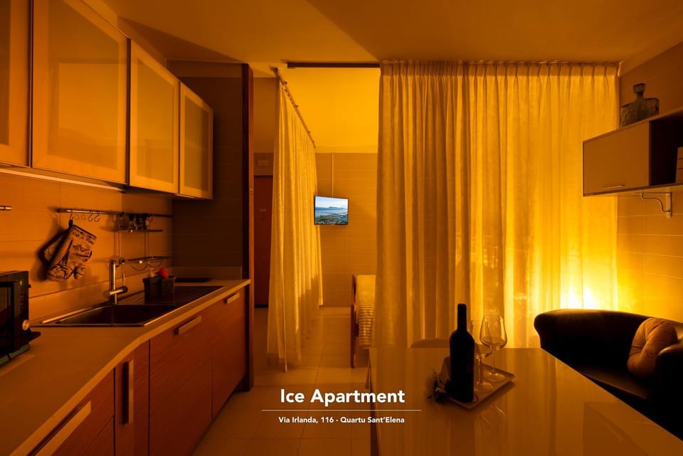 Kitchen or kitchenette, Bedroom, kitchen, kitchen