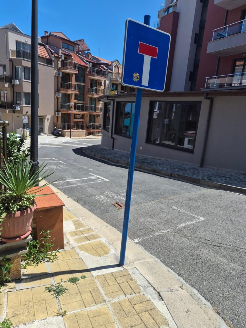 Property building, Location