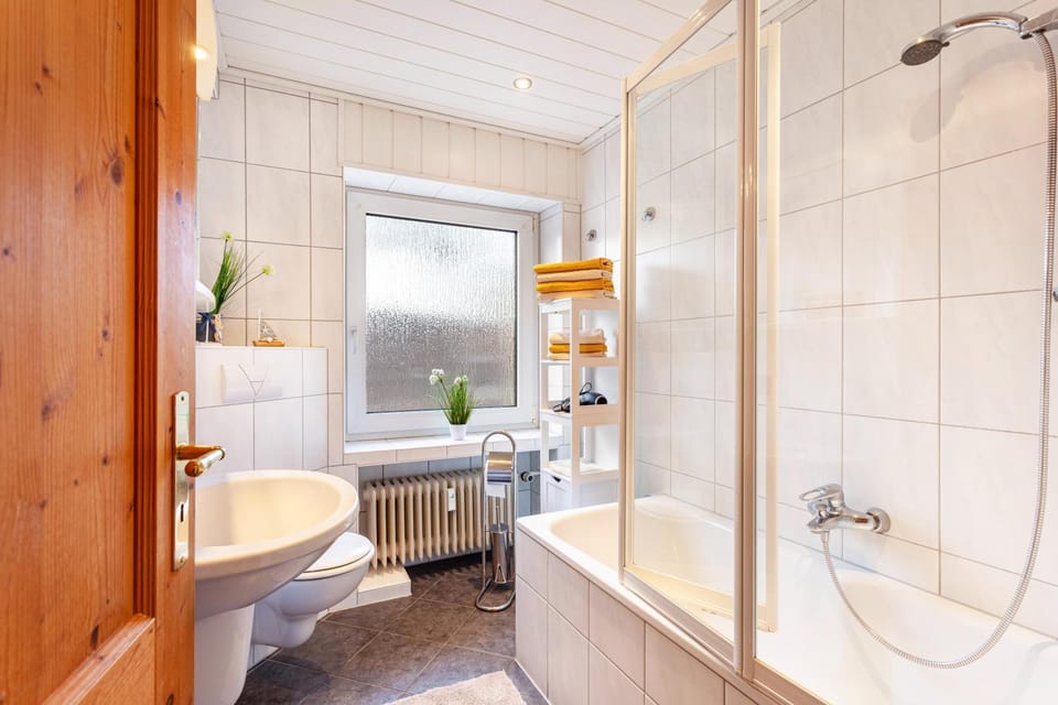 Bathroom, Living room