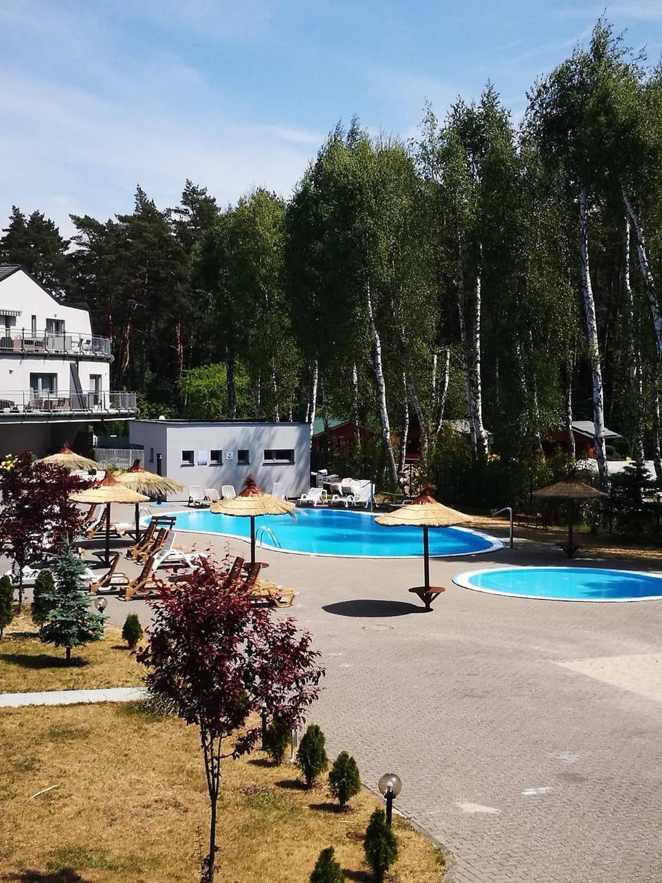 Swimming pool