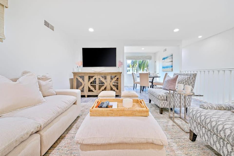 Balboa Island Diamond Resort Compound House in Balboa Island
