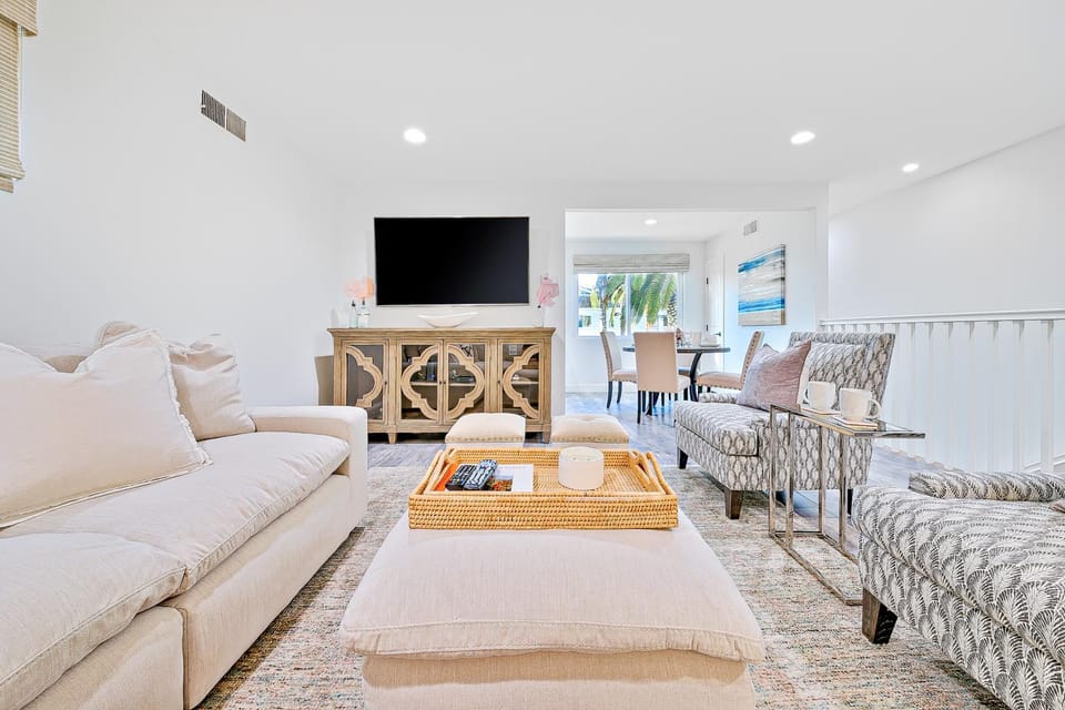 Balboa Island Diamond Resort Compound House in Balboa Island