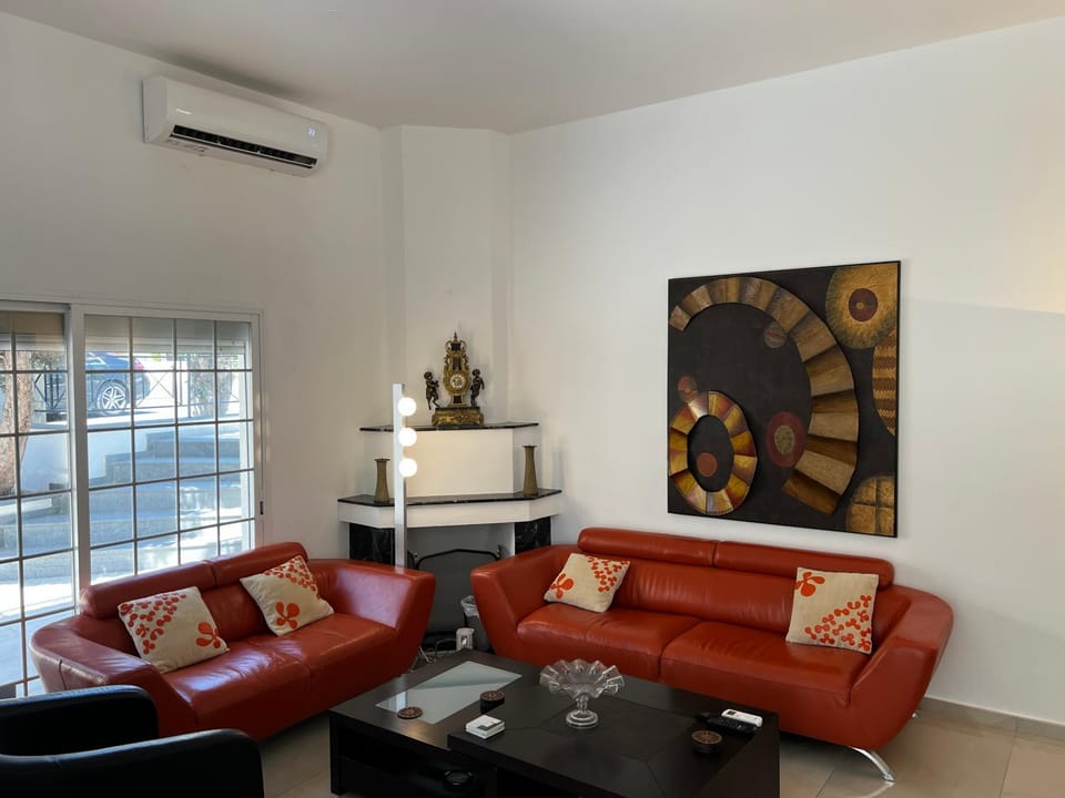 Living room, Seating area, air conditioner
