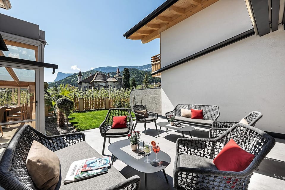 Lounge or bar