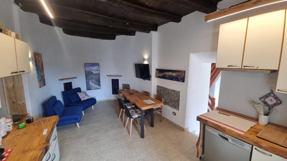 Kitchen or kitchenette, Living room, Dining area, stove